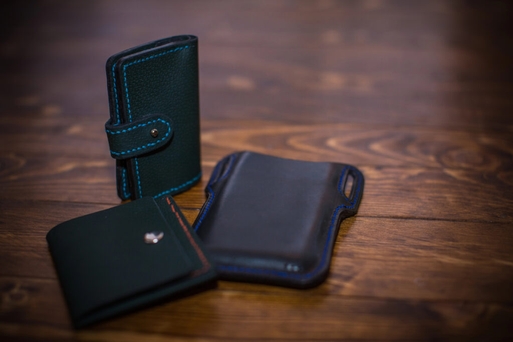 RFID blocking airtag holder